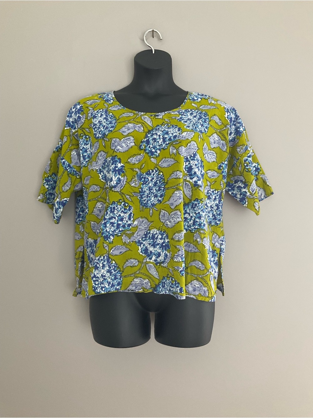 Dress Addict Green and Blue Top
